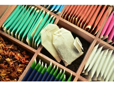 Theedozen en theeblikken