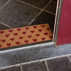 Deurmat Harten in bruin - 75x22x2 cm