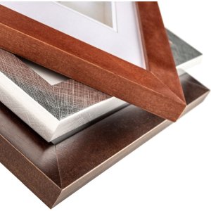 Mooie houten lijst 50x70 cm walnoot