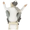 Slee met paar - decoratiefiguur grijs 19x14x17 cm 6pr4660