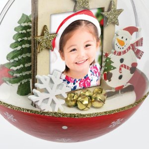 Loek kerstbal voor een foto 3.5x4.5 cm