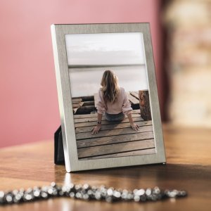 Hama aluminium fotolijst Riva 13x18 cm titanium tafelstandaard staand- liggend formaat