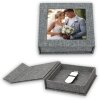 ZEP USB Box Modena grijs linnen fotodoos 11x11x3 cm met foto-uitsnede